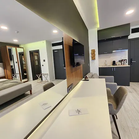 Taksim Landhouse Hotel Central Studio 1 Min to Taksim 4*