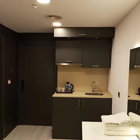 Taksim Landhouse Hotel Central Studio 1 Min to Taksim 4* İstanbul