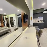 Taksim Landhouse 1 Min To Taksim 4*