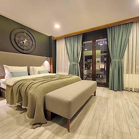 Hotel Taksim Landhouse 1 Min To Taksim Square