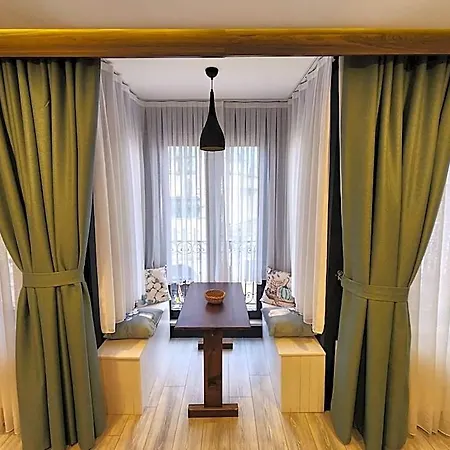 Taksim Landhouse 1 Min To Taksim Square Hotel Stambuł