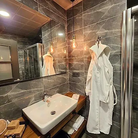 Taksim Landhouse 1 Min To Taksim Square Hotel Stambuł