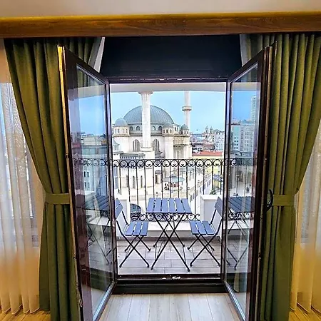 Taksim Landhouse 1 Min To Taksim Square Hotel