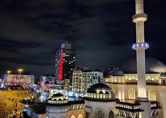 Taksim Landhouse Hotel 4*