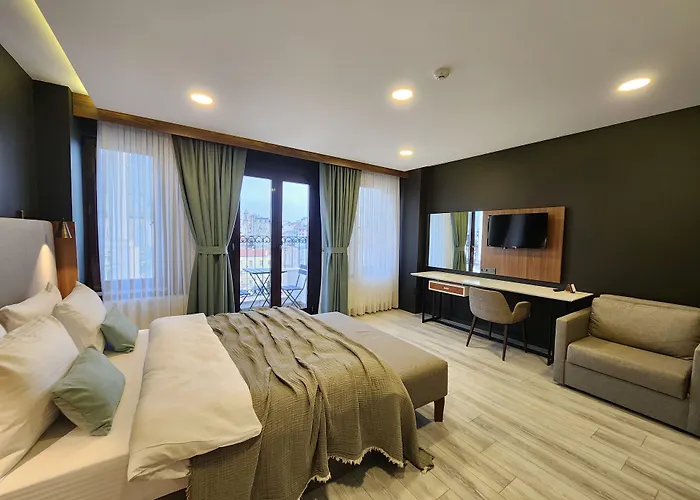 Taksim Landhouse Hotel