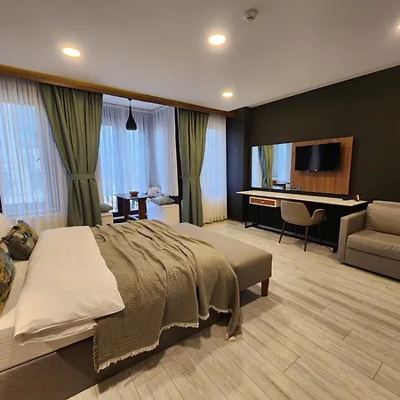Taksim Landhouse 1 Min To Taksim Hotell Istanbul