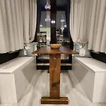 Taksim Landhouse 1 Min To Taksim Otel 4*