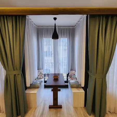 Taksim Landhouse 4* Istanboel